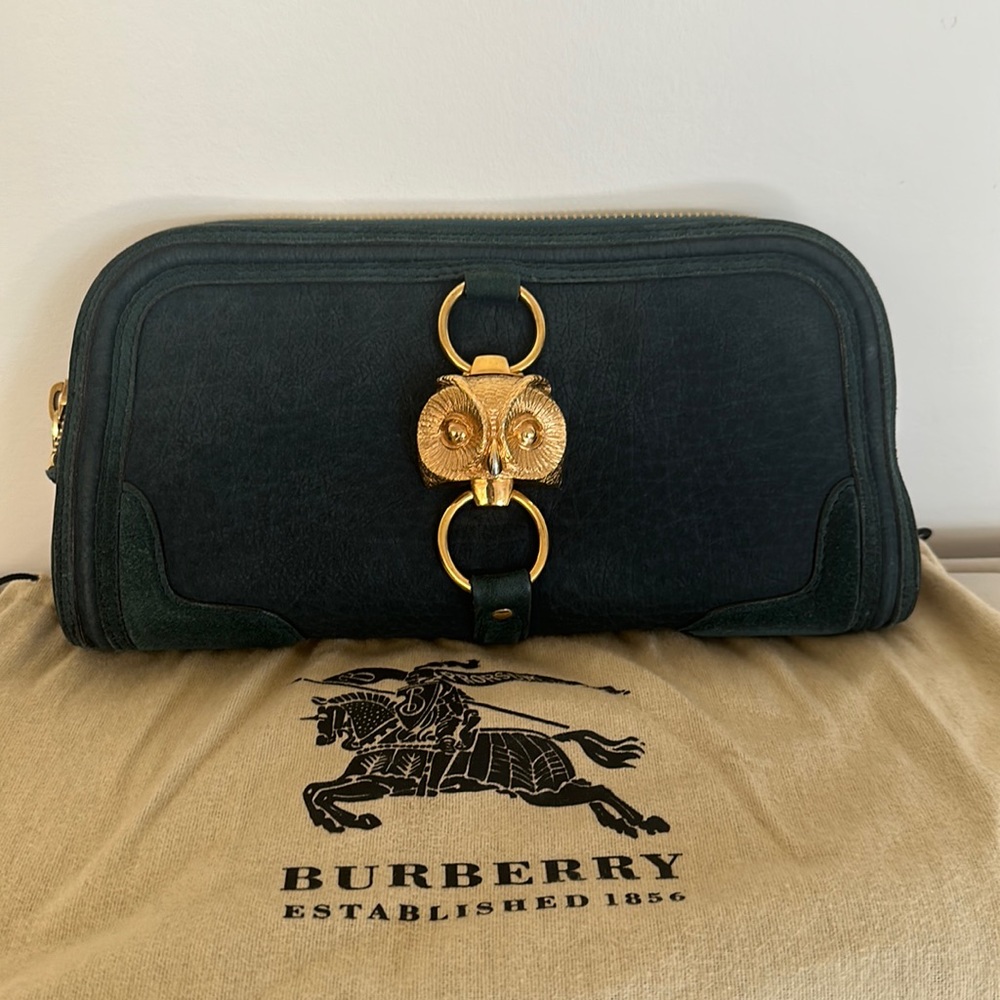 Burberry clutch - Picture 1 of 4
